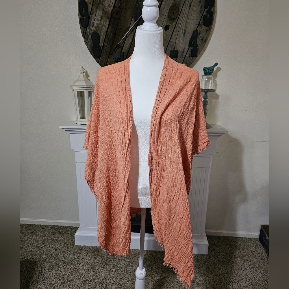 Universal Thread Kimono